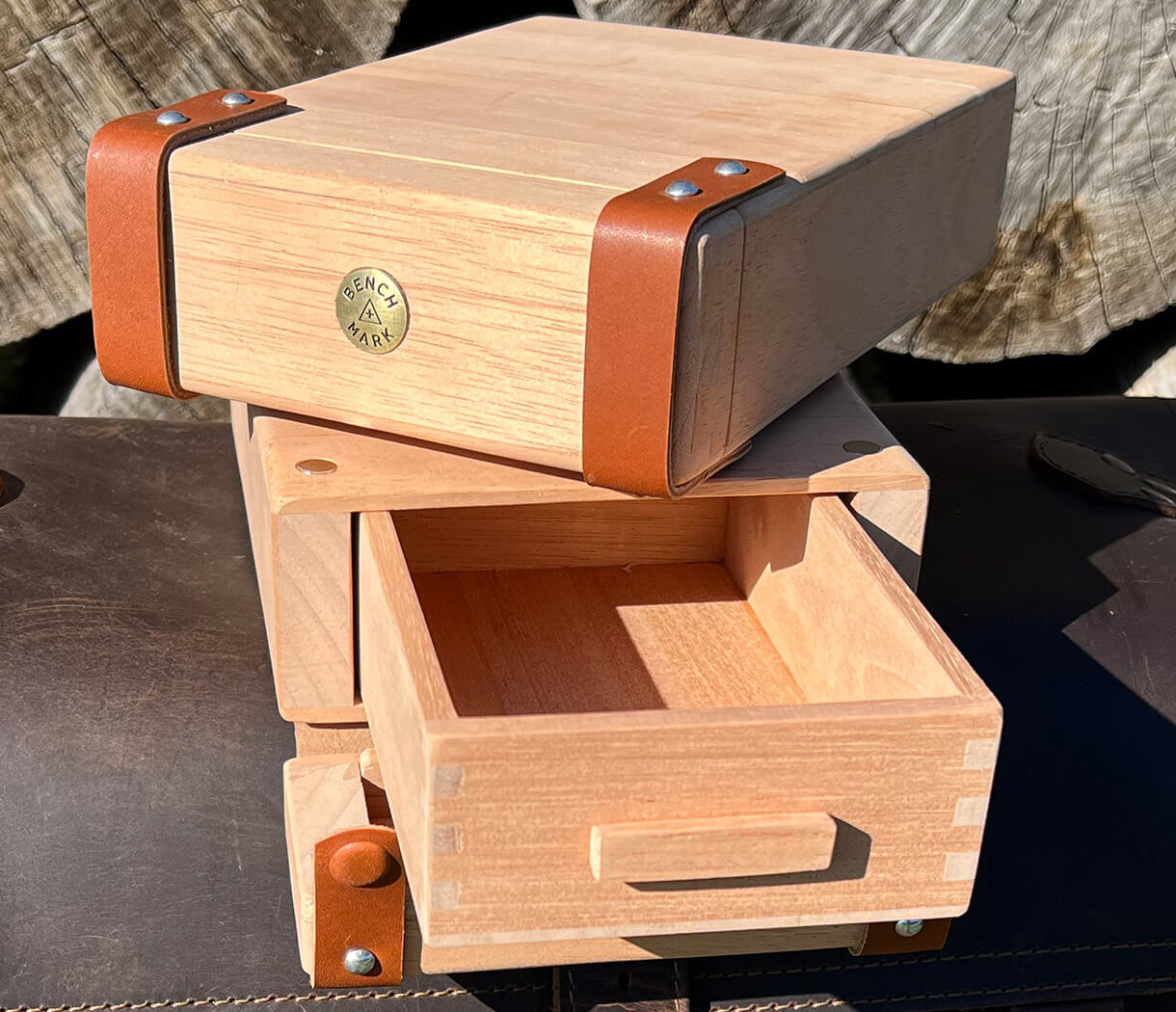 Natural Benchmark Humidor (with vertical pullout tray)